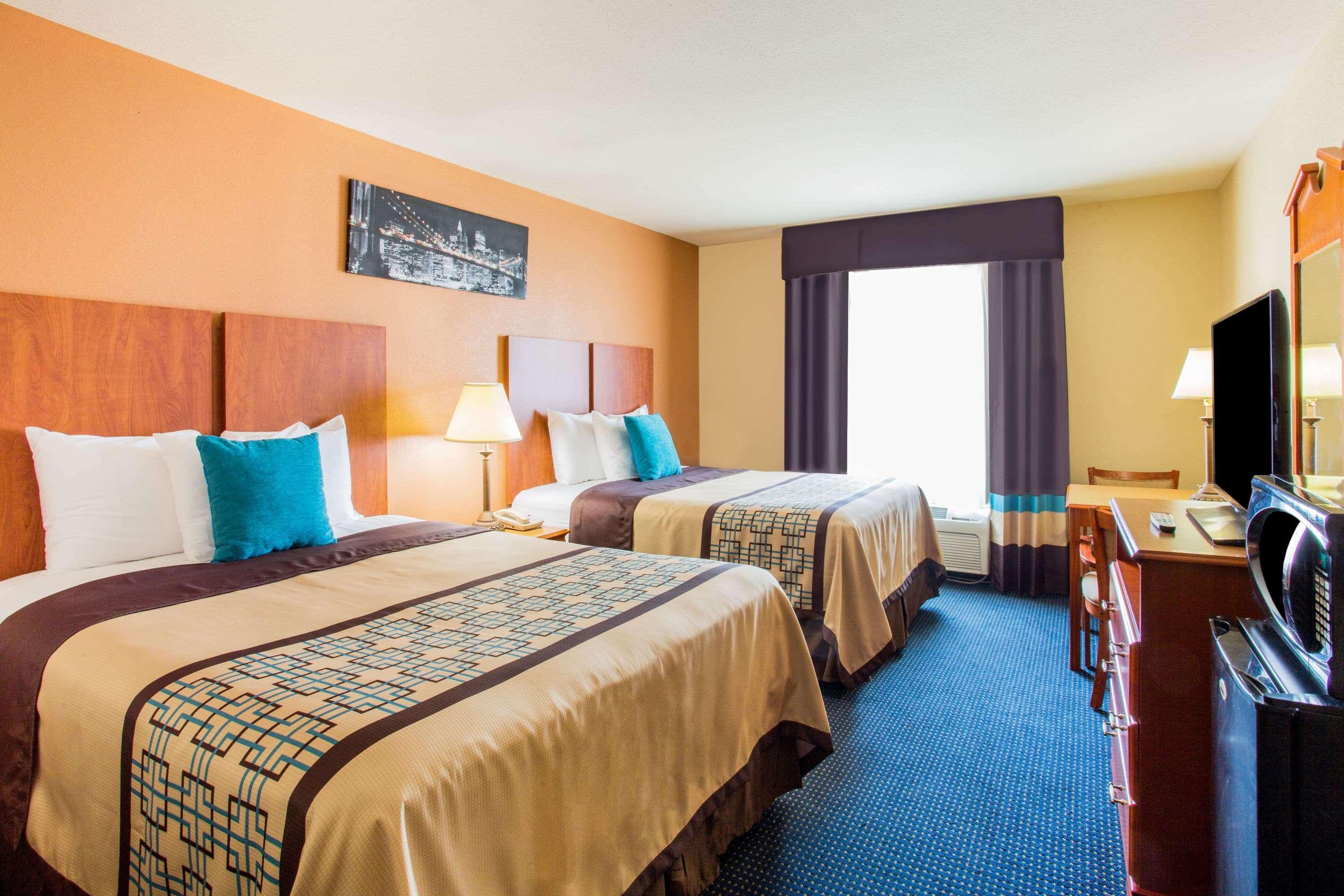 Days & By Wyndham Hotel 2*
