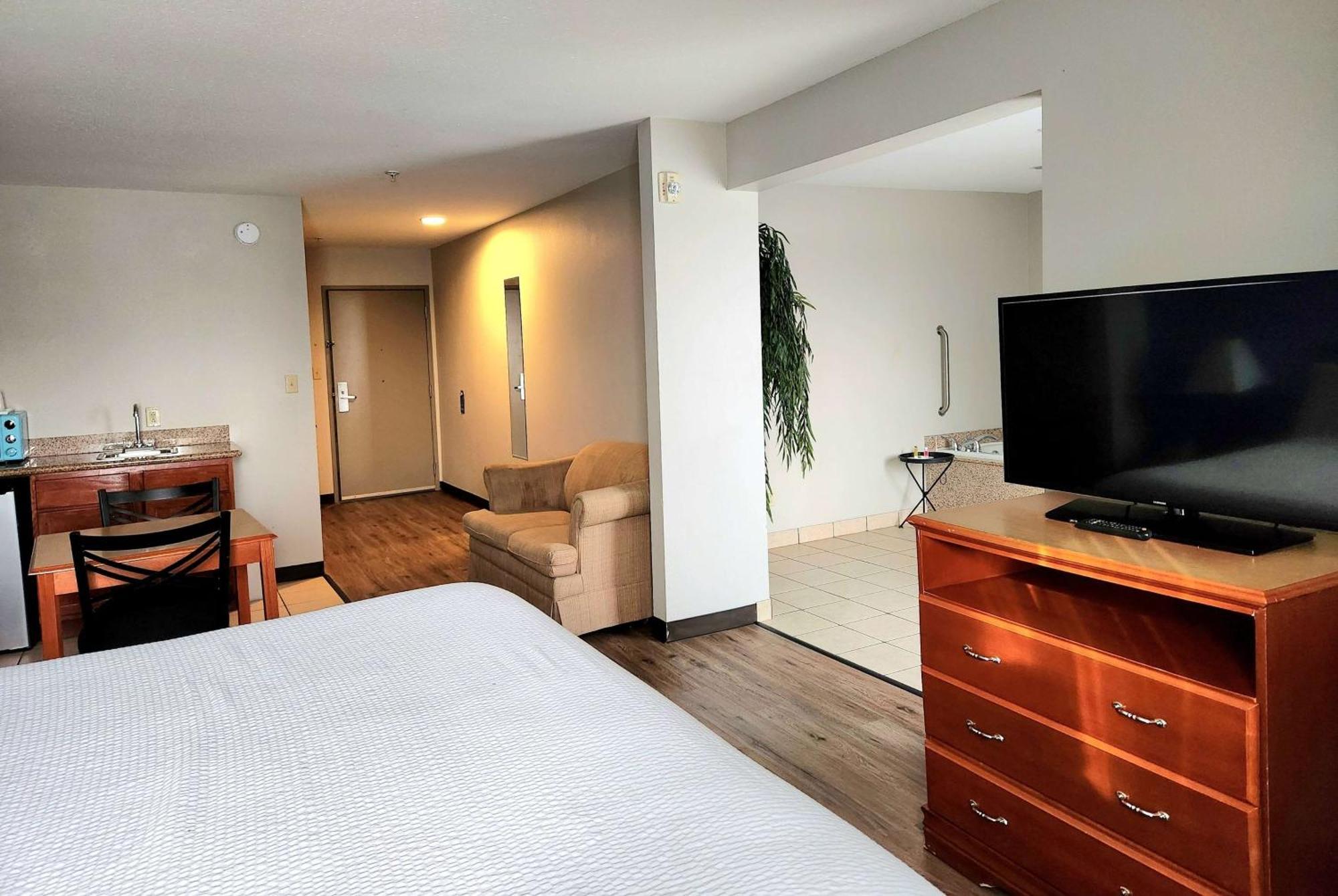 Hotel Days & By Wyndham