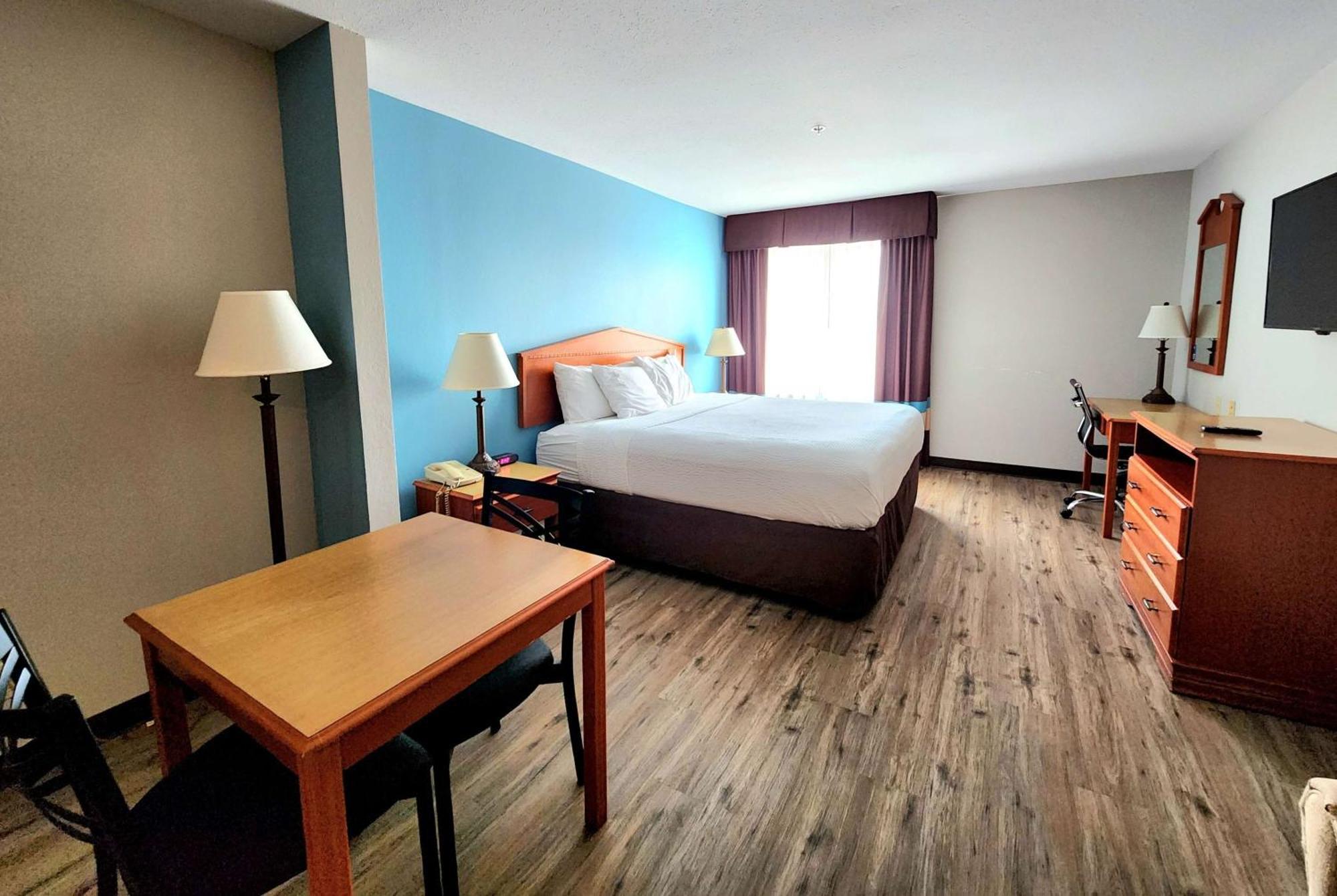 Days & By Wyndham Hotel